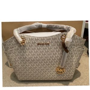 Brandnew MK bag